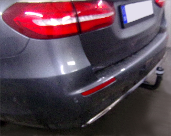 Anhängerkupplung für Mercedes-E-Klasse - 2016- Kombi W 213, spez. m. AMG Sport o. Styling Paket Ausf.:  vertikal